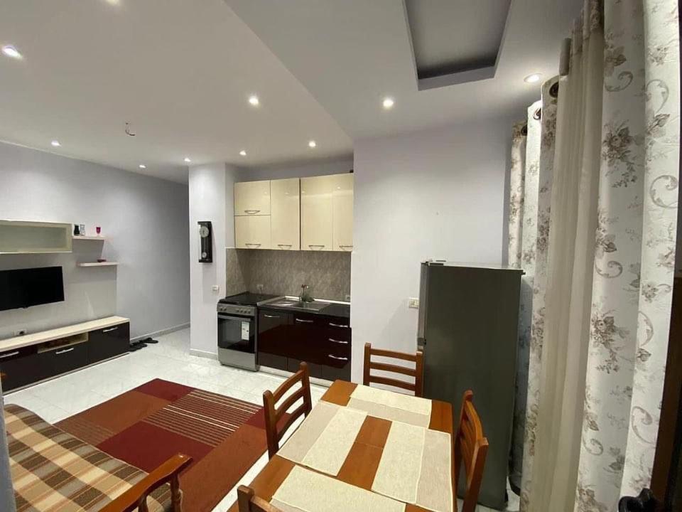 E&B Cosy Apartment Tirana Exterior photo